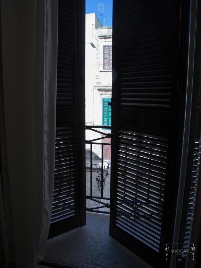 Bianca'S Rooms Trani Bagian luar foto