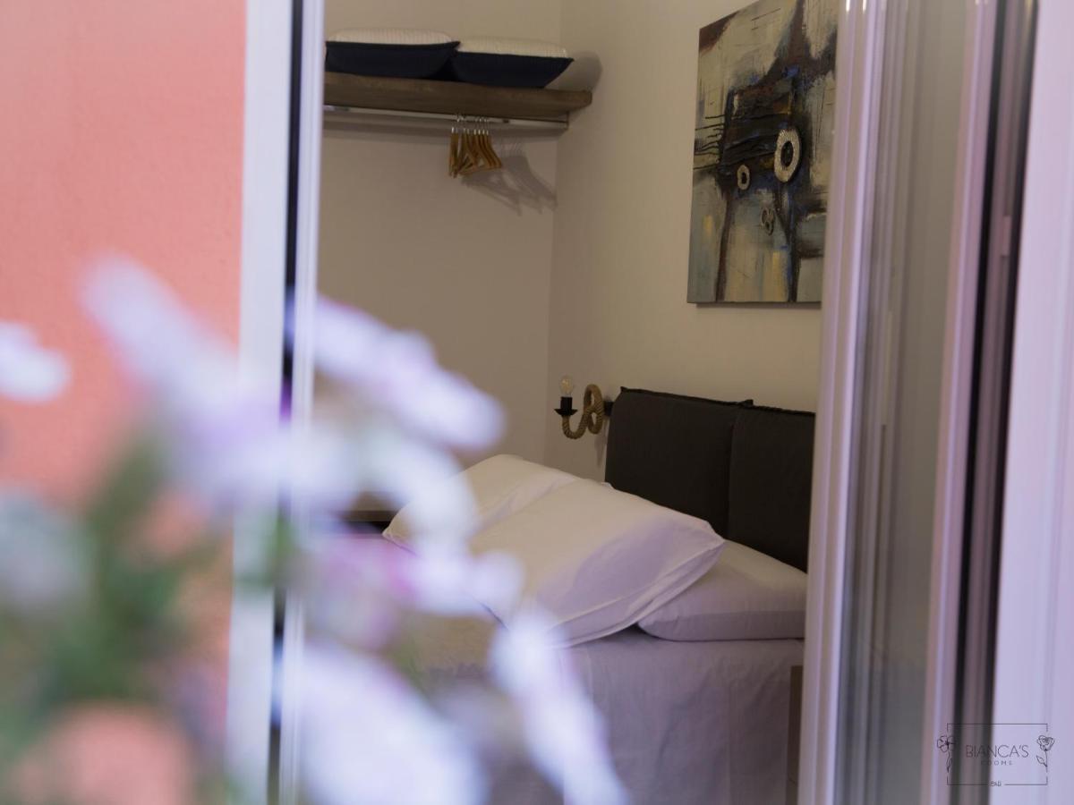 Bianca'S Rooms Trani Bagian luar foto